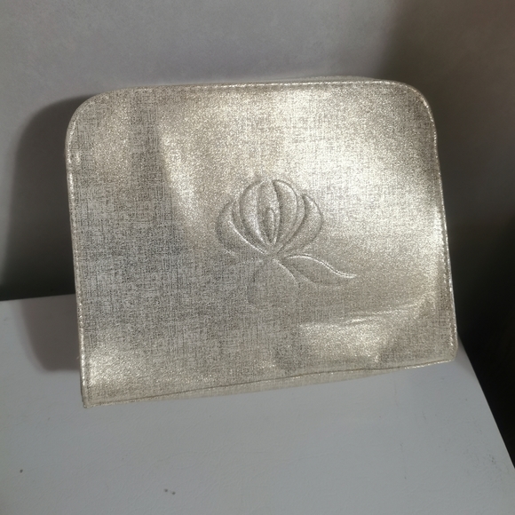 Shimmer Sisley Makeup Bag - Picture 2 of 7